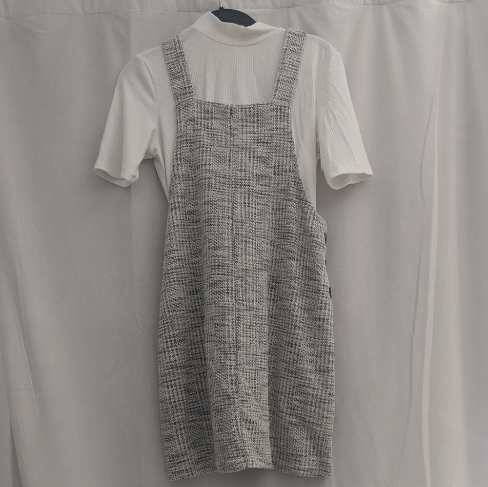 MATERNITY Cute overall dress outfit! ASOS/H&M